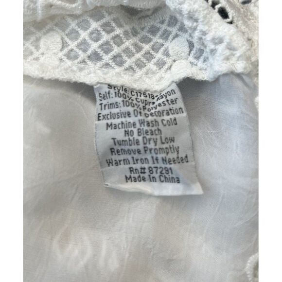 JOHNNY WAS Oversized Small White Crochet Embroidered Tank Top Fringe Blouse - Picture 6 of 6